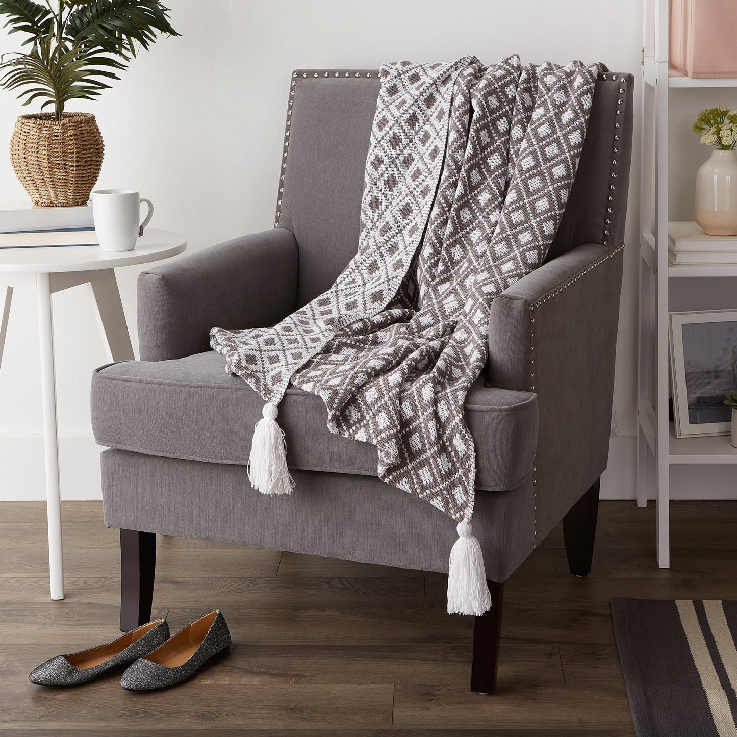 Gray Diamond Lattice Throw