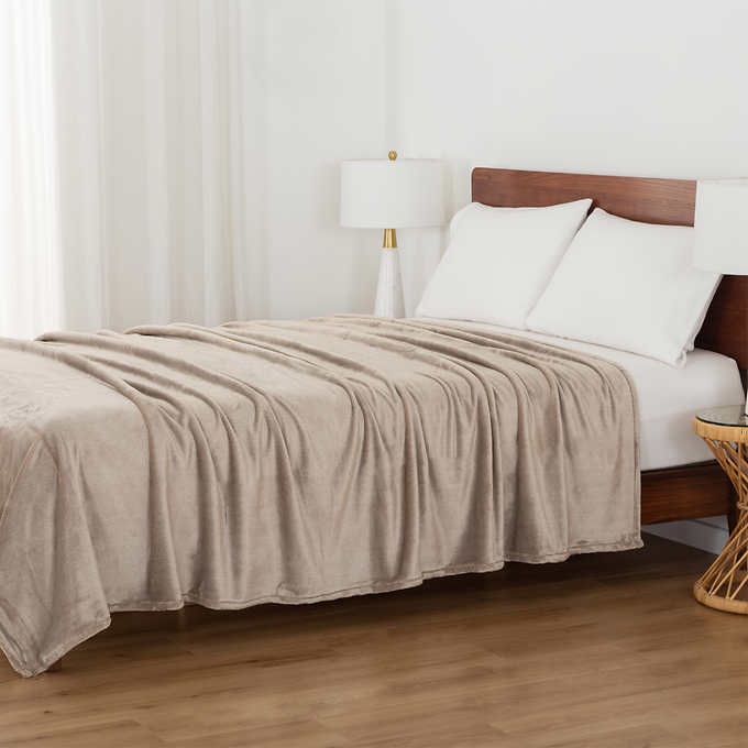 Berkshire Life Soft Blanket