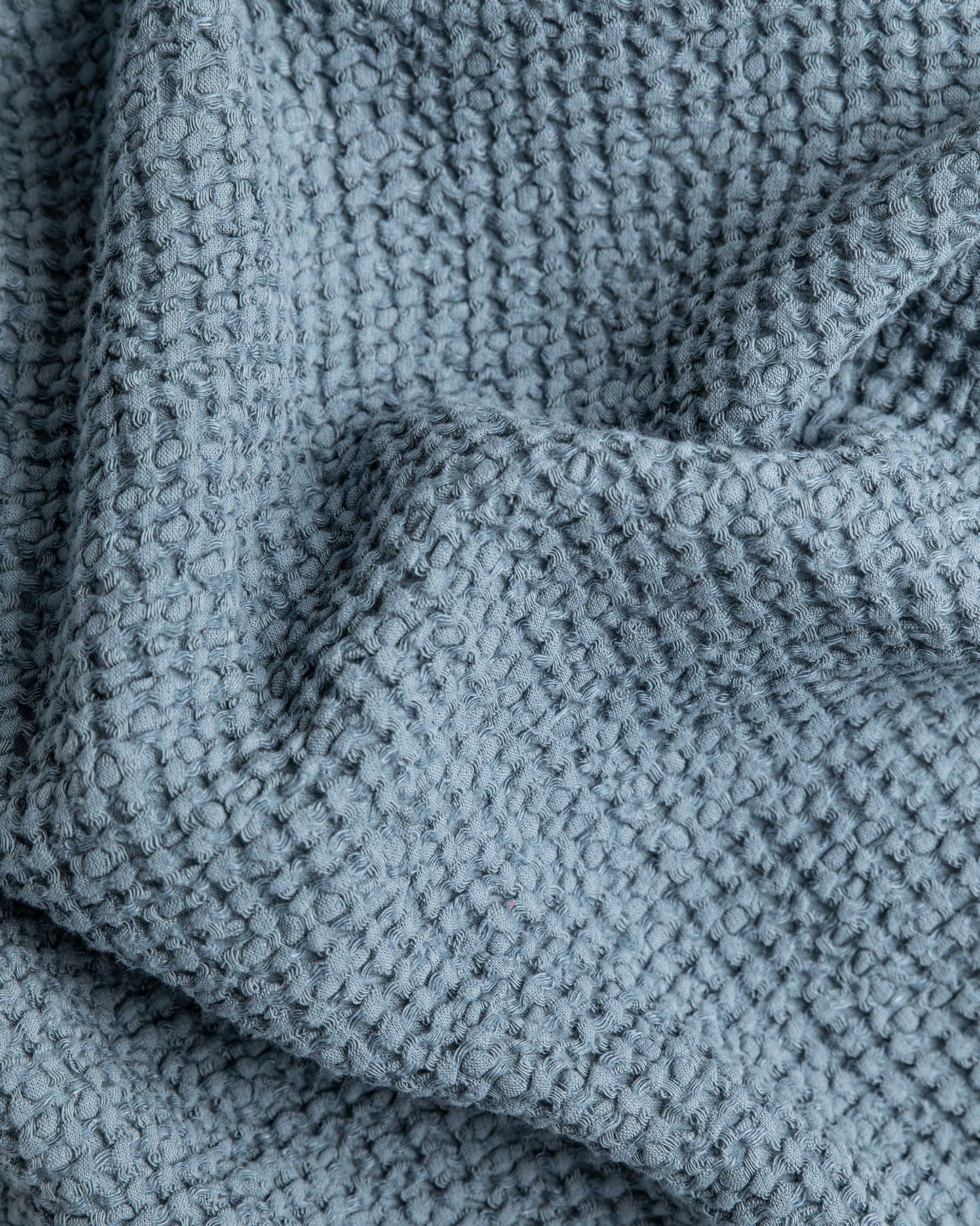 Waffle linen couch cover in Gray blue