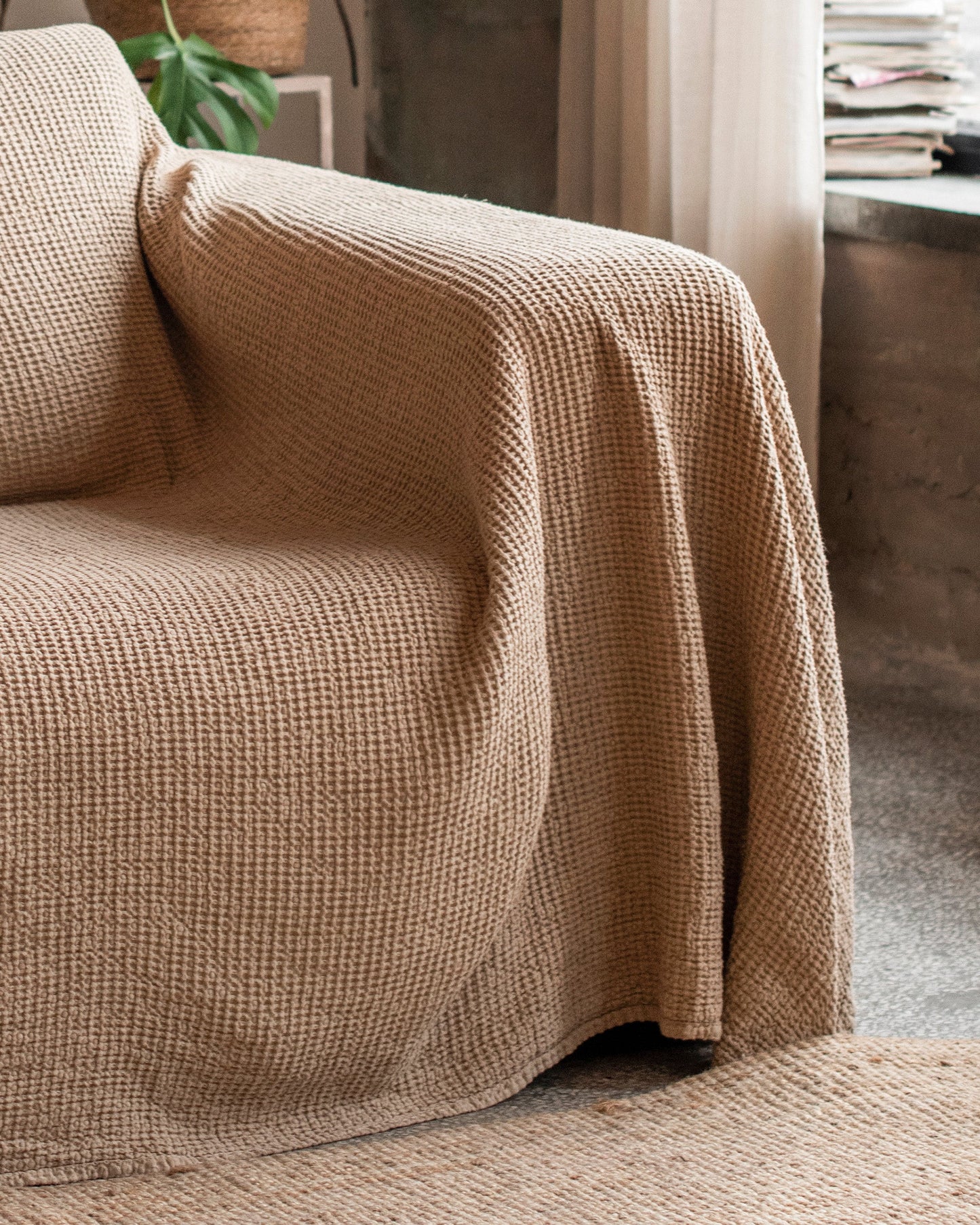 Waffle linen couch cover in Beige